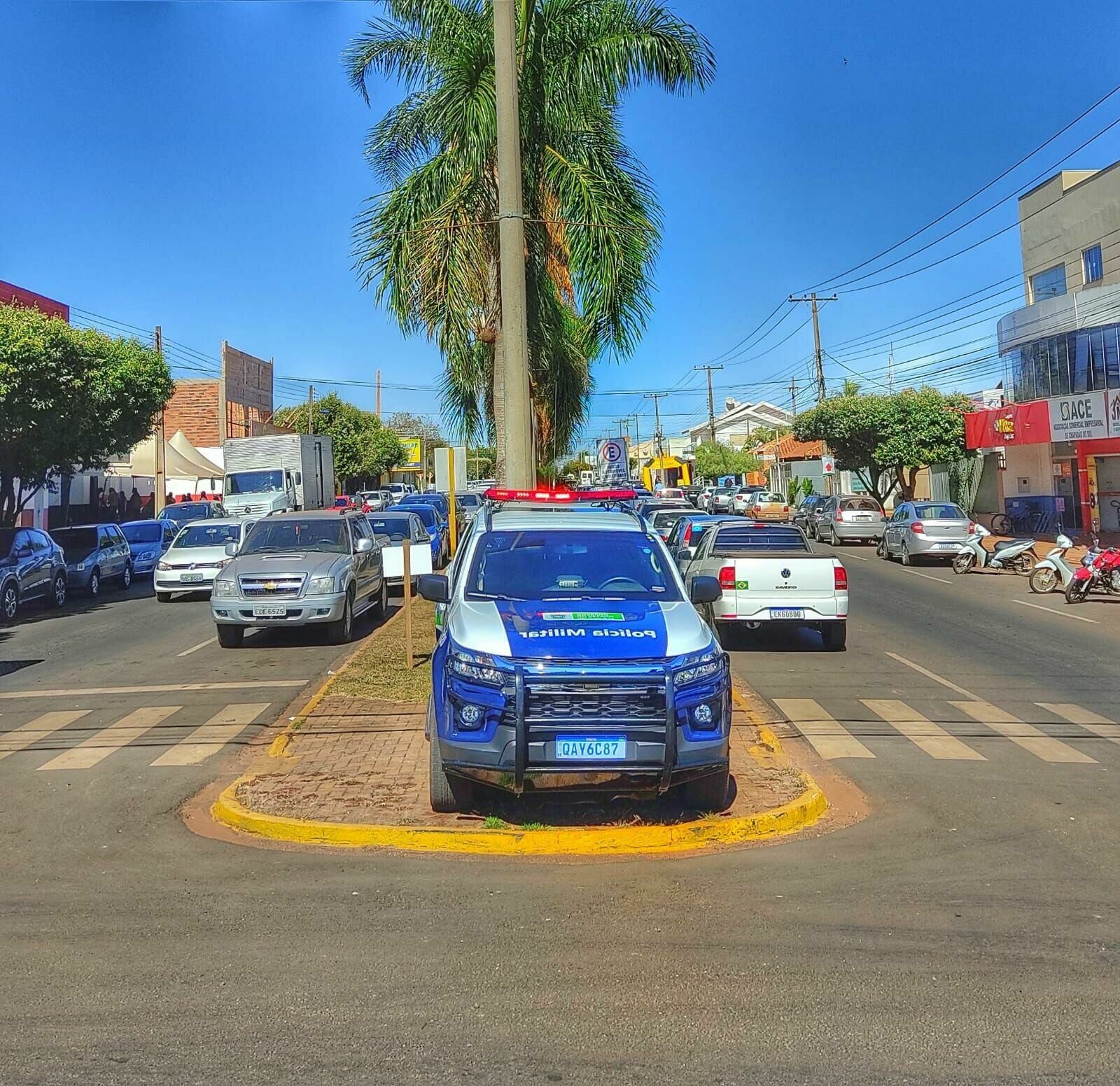 Imagem de compartilhamento para o artigo Policiais da 4ª CIPM de Chapadão do Sul cumprem mandado e prendem homem que não pagou pensão da MS Todo dia